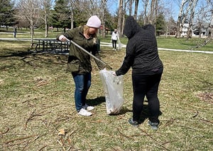 park clean up volunteers
